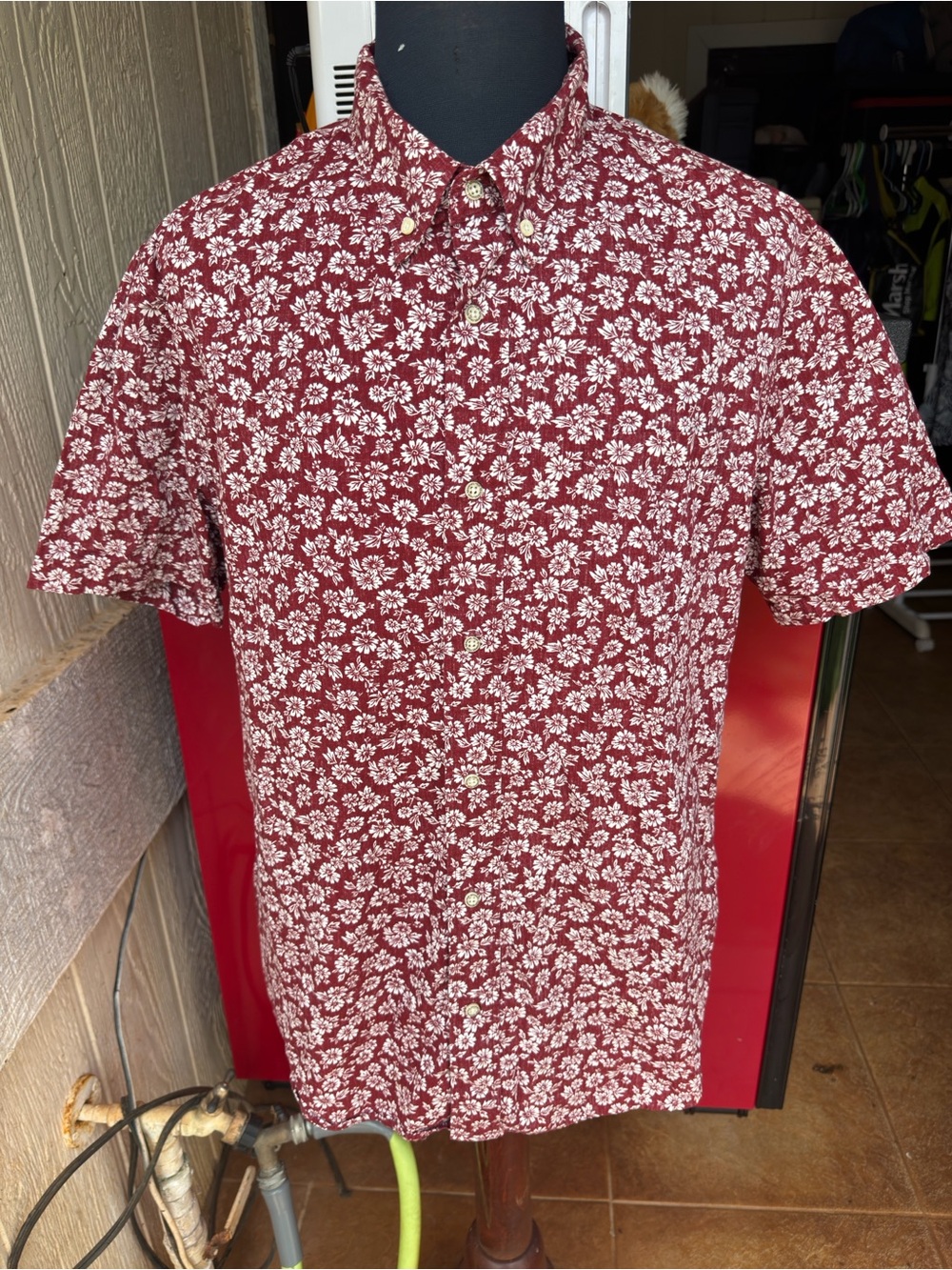PreOwned Reyn Spooner Tailored Fit Red Hawaiian Print Full Button Men's Large